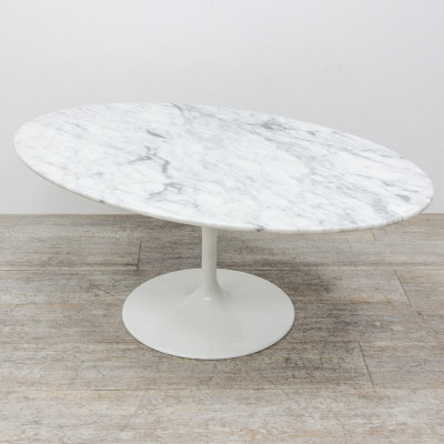 Table basse pivotante en marbre