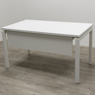 Bureau droit L140 + voile Blanc