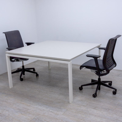 Bench/ table 2 postes Majencia Gris