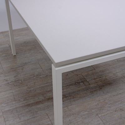 Bench/ table 2 postes Majencia Gris