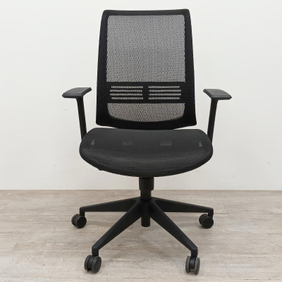 Fauteuil résille Noir Acc. fixe