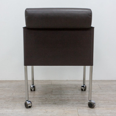 Fauteuil à roulettes en cuir Brun