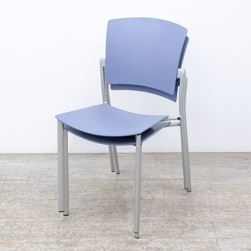 Chaise plastique Bleu 2nd Choix