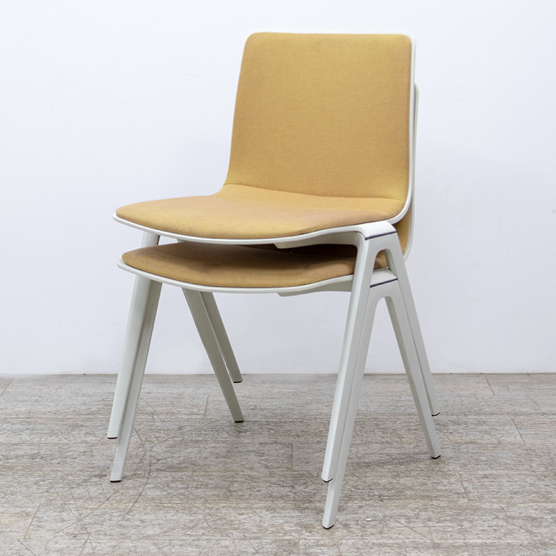 BRUNNER A Chair Brun / Blanc