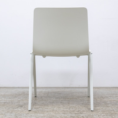 BRUNNER A Chair Brun / Blanc