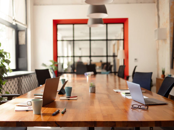 aménagement d'une salle de réunion design